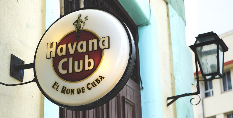 Cartel del ron Havana Club