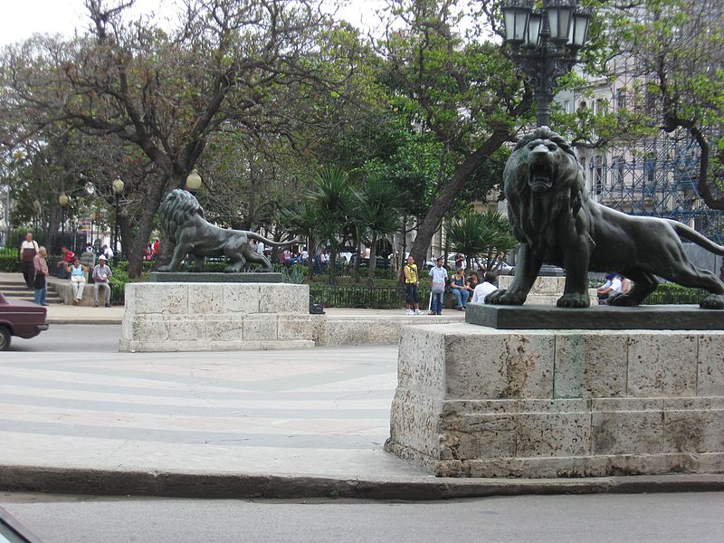 Leones decorativos