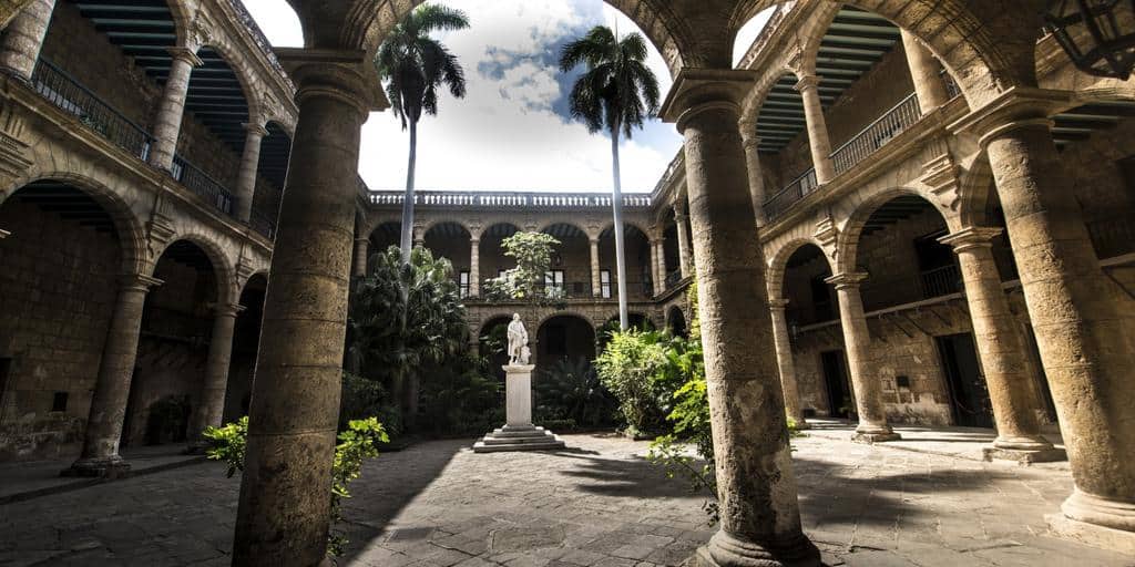 Museo de La Ciudad (Palacio de los Capitanes Generales)