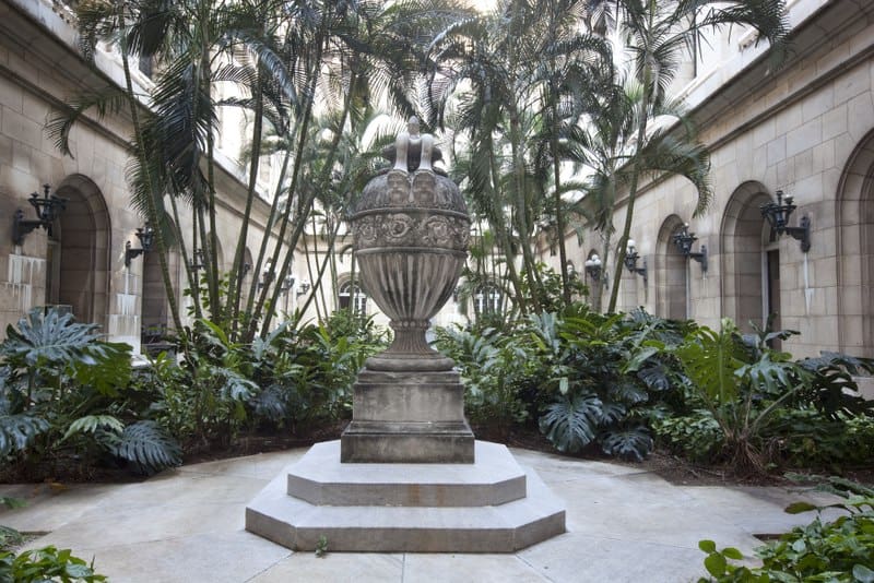 Jardín interno del Capitolio de La Habana