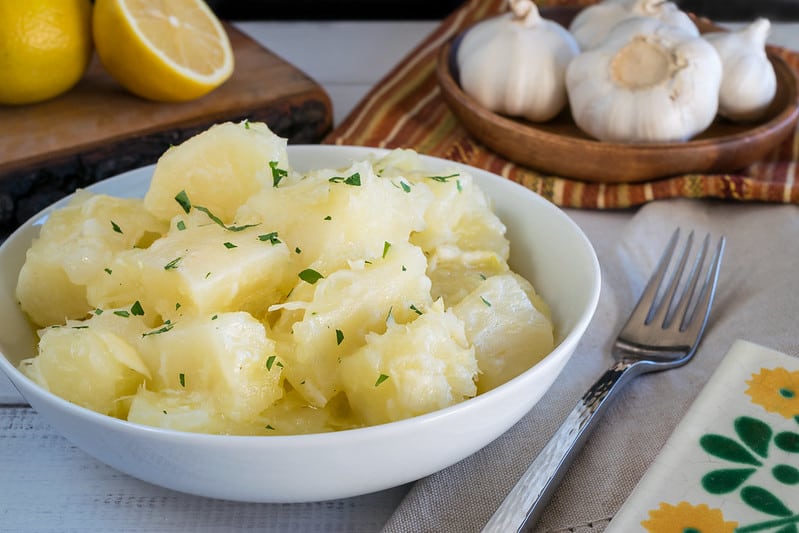 Receta de la deliciosa y famosa yuca con mojo a la cubana