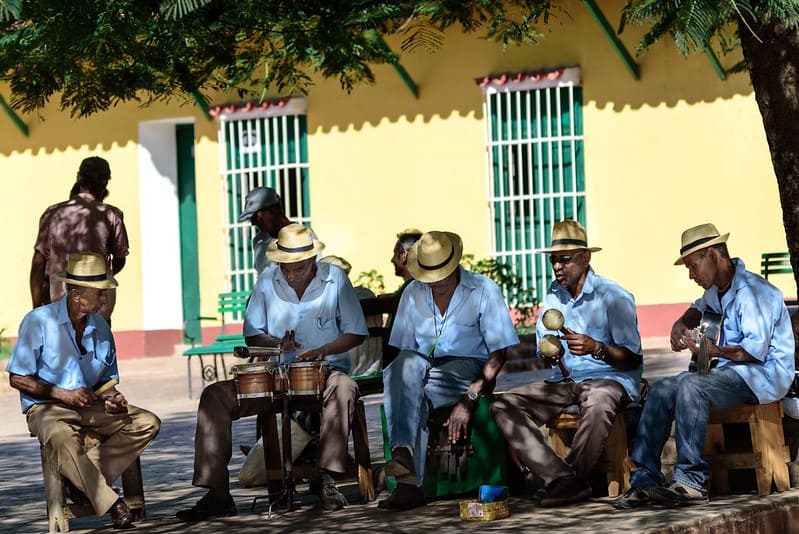 Presentación de Buena Vista Social Club en una calle de Cuba