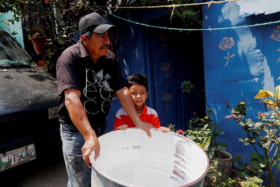 Cuando el agua no llega lavarse las manos es un lujo