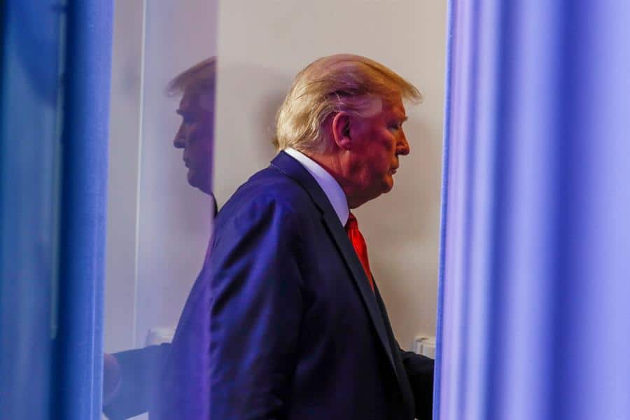 Trump endurece su política migratoria en medio de la crisis del coronavirus