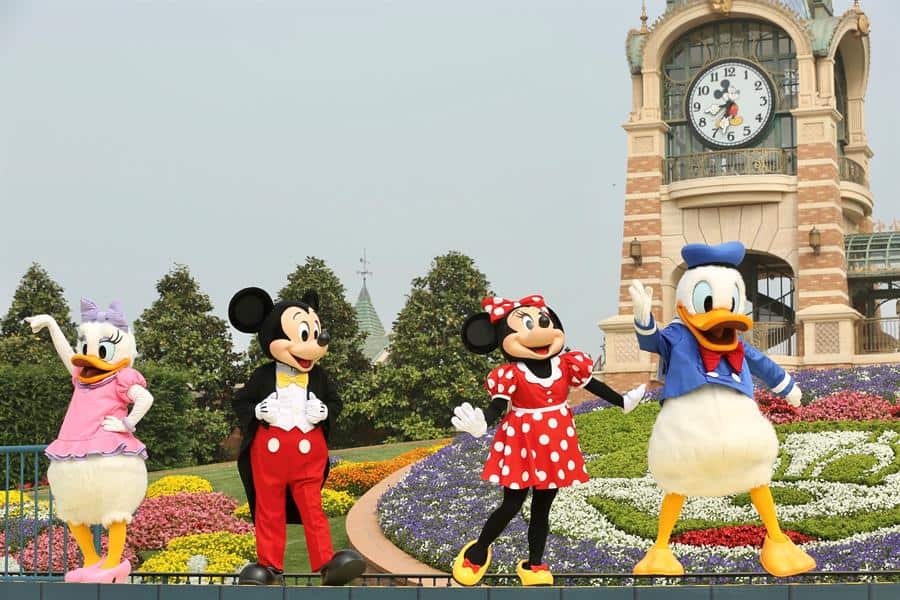 Abre Disneyland Shanghái, el primer parque del mundo de este tipo en hacerlo