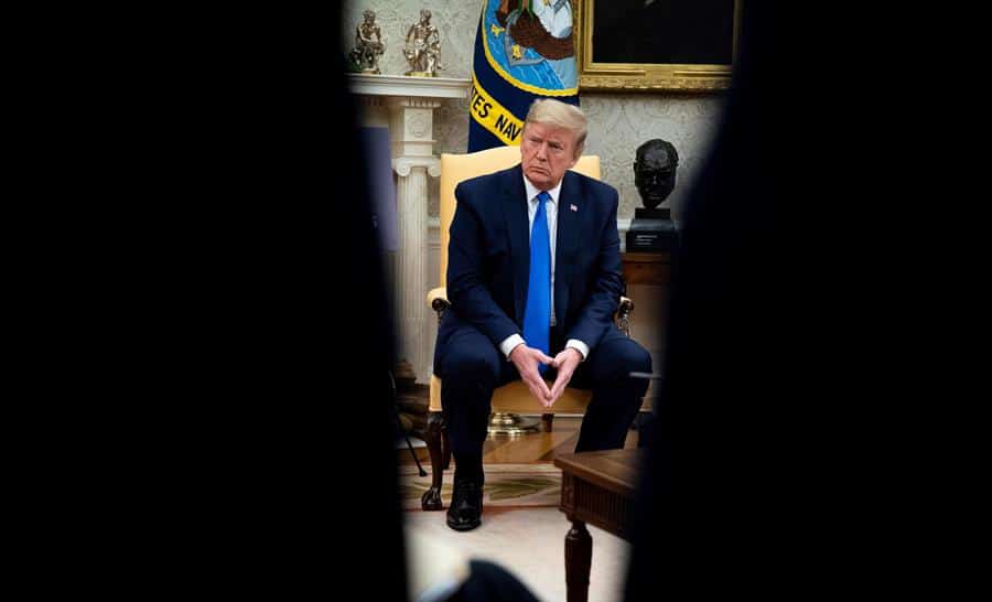 Trump da negativo a SARS-CoV-2 tras contagio de un asistente