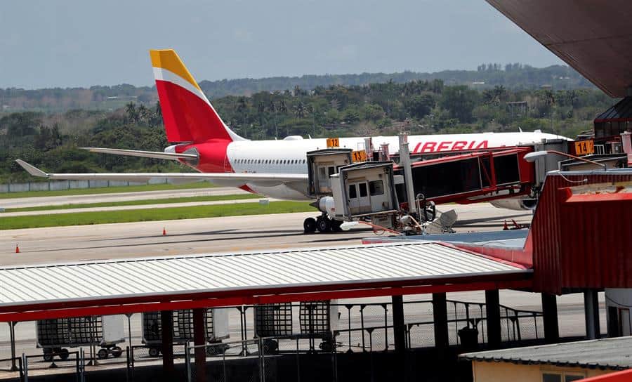 Turistas españoles varados en cuba regresan en un último vuelo