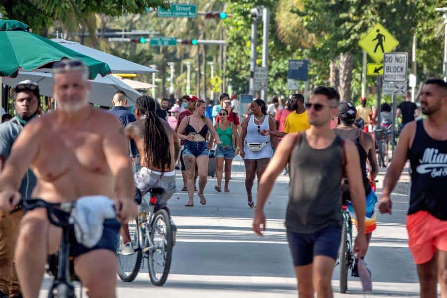 Repunte de la COVID-19 en Florida rompe marcas