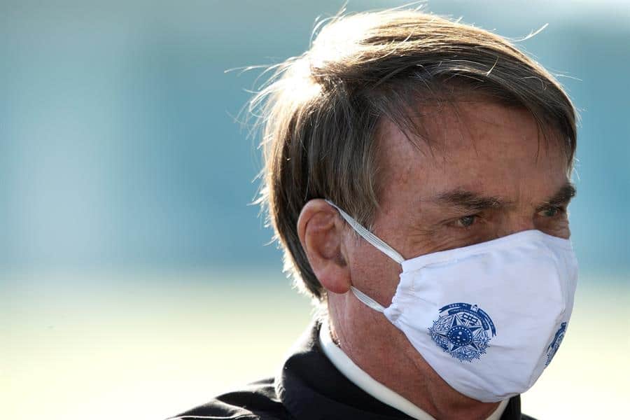 Bolsonaro da positivo al COVID-19 y se trata con cloroquina