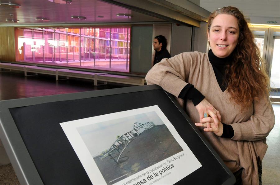 Tania Bruguera sufre un acto de repudio e insultos en La Habana