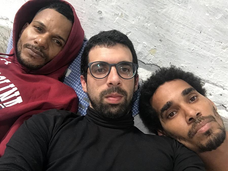 Carlos Manuel Álvarez acompaña a opositores cubanos en huelga de hambre