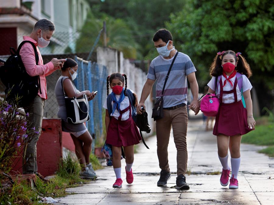 Cuba abre la semana con la vuelta a clase en La Habana