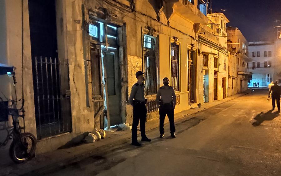Desalojados a la fuerza opositores cubanos en huelga de hambre