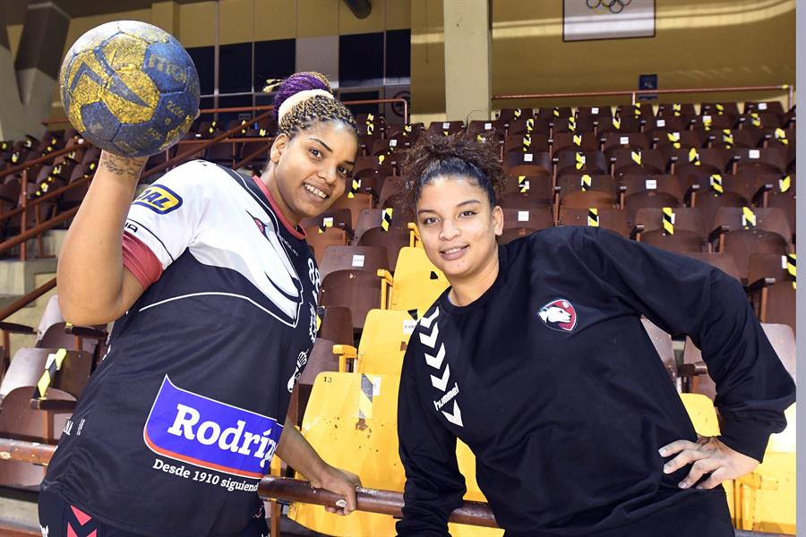 Mora y Márquez guían la llegada de jugadoras cubanas a Europa
